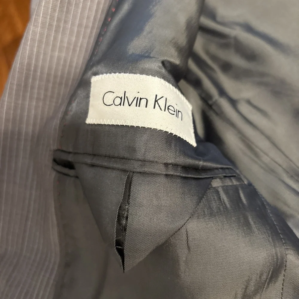 CALVIN KLEIN Mens Gray Pinstripe Wool Flat Front 2 Pc Suit 38S Jacket 32x30 Pant - Picture 5 of 12